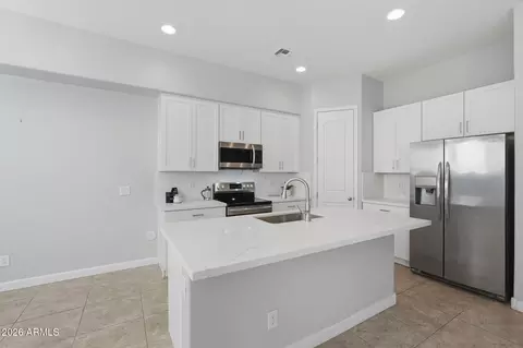 3741 E Catalina Dr, Phoenix, AZ 85018 photo 8