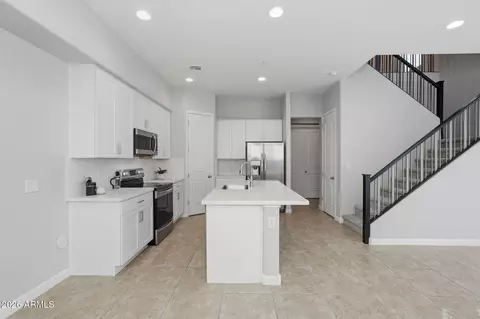 3741 E Catalina Dr, Phoenix, AZ 85018 photo 6