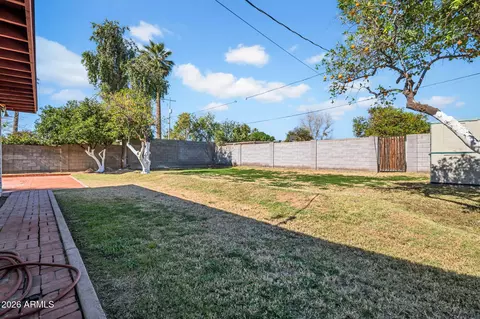 Exterior - 826 E Lamar Rd, Phoenix, AZ 85014 photo 1 of 1