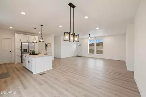 1437 E Whirlpool Dr, Paulden, AZ 86334 photo 3