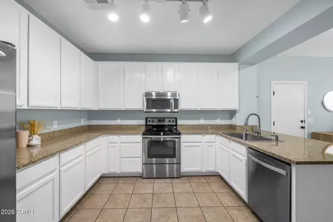 849 S Henry Ln, Gilbert, AZ 85296 photo 11