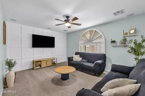 849 S Henry Ln, Gilbert, AZ 85296 photo 4