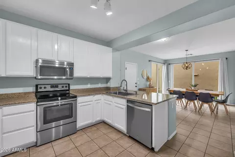 849 S Henry Ln, Gilbert, AZ 85296 photo 12