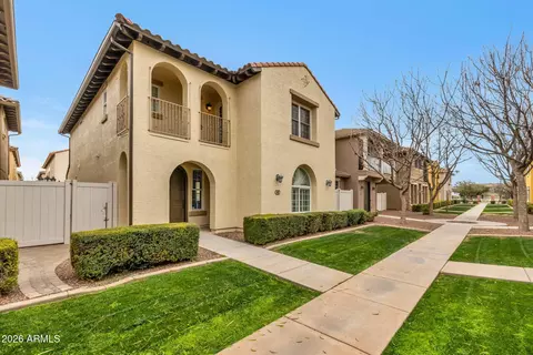 849 S Henry Ln, Gilbert, AZ 85296 photo 3