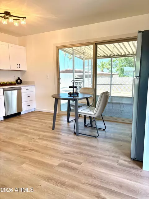 Kitchen - 2134 E Beck Ln, Phoenix, AZ 85022 photo 3 of 6