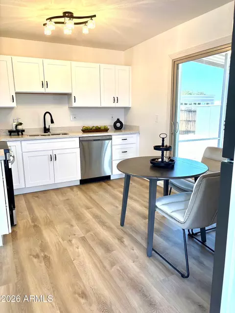 Kitchen - 2134 E Beck Ln, Phoenix, AZ 85022 photo 2 of 5