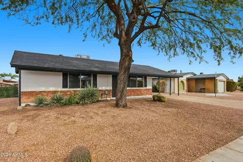 Exterior - 2134 E Beck Ln, Phoenix, AZ 85022 photo 2 of 12
