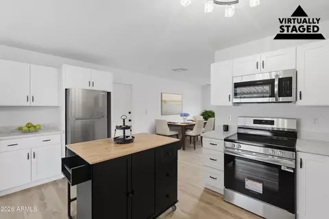 Kitchen - 2134 E Beck Ln, Phoenix, AZ 85022 photo 5 of 5
