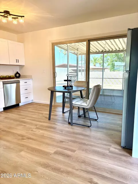 Kitchen - 2134 E Beck Ln, Phoenix, AZ 85022 photo 4 of 5