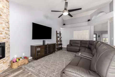 Living - 15431 S 22nd St, Phoenix, AZ 85048 photo 2 of 3