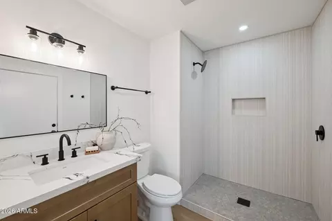 Bath - 3402 E Dahlia Dr, Phoenix, AZ 85032 photo 2 of 2