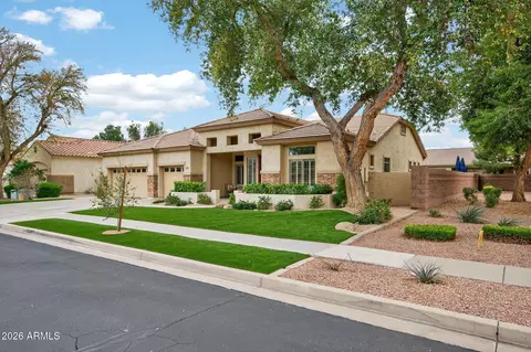 373 W Macaw Dr, Chandler, AZ 85286