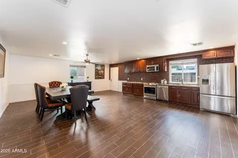 Dining - 9616 N 11th Ave, Phoenix, AZ 85021 photo 1 of 2