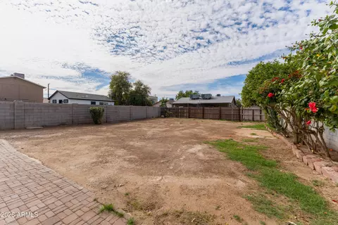 Exterior - 9616 N 11th Ave, Phoenix, AZ 85021 photo 3 of 5