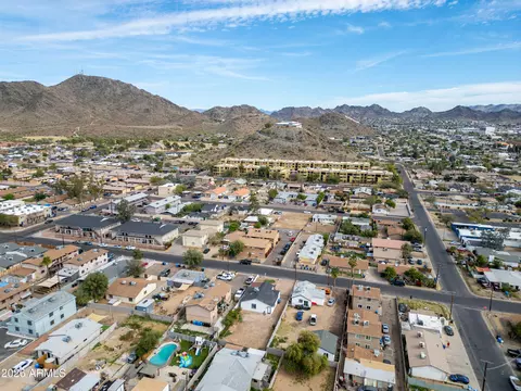 View/Area - 9616 N 11th Ave, Phoenix, AZ 85021 photo 2 of 3