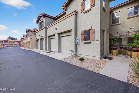 805 S Sycamore Ave #216, Mesa, AZ 85202