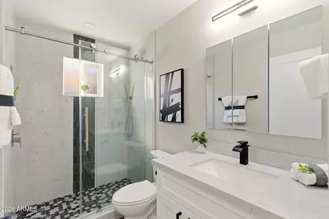 Bath - 4160 E Carmel Ave, Mesa, AZ 85206 photo 2 of 3