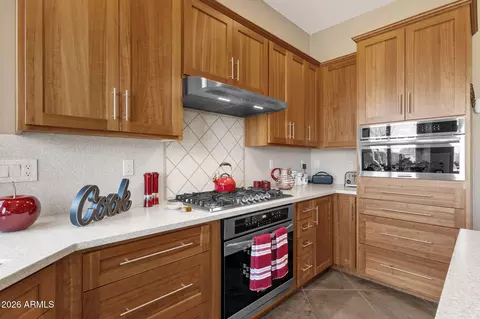 Kitchen - 4436 E Strawberry Dr, Gilbert, AZ 85298 photo 5 of 6