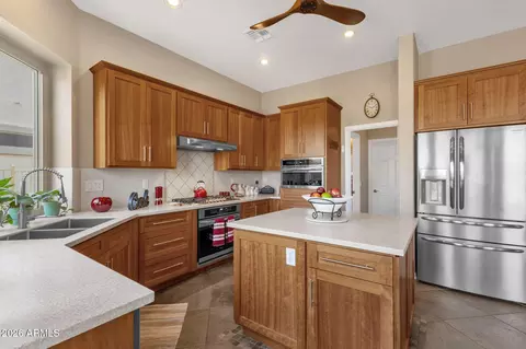 Kitchen - 4436 E Strawberry Dr, Gilbert, AZ 85298 photo 4 of 6