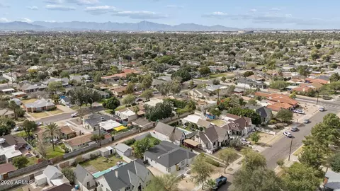 View/Area - 77 W Windsor Ave, Phoenix, AZ 85003 photo 5 of 8