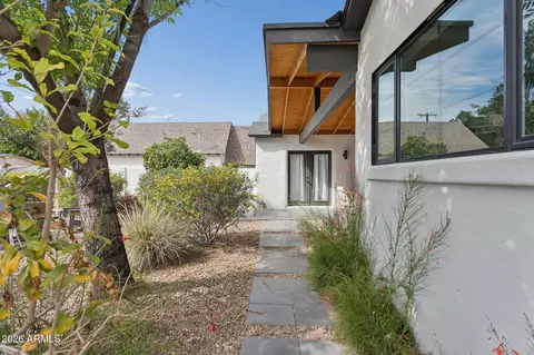 Exterior - 77 W Windsor Ave, Phoenix, AZ 85003 photo 16 of 18