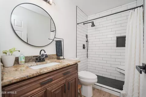 Bath - 932 N Marble St, Gilbert, AZ 85234 photo 3 of 3