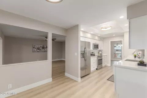 Kitchen - 4632 Escondido Ave, Mesa, AZ 85206 photo 4 of 4