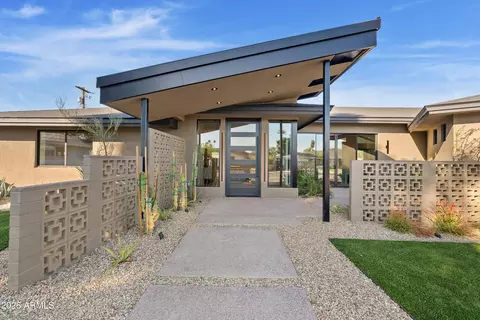 Exterior - 4610 E Flower St, Phoenix, AZ 85018 photo 2 of 7