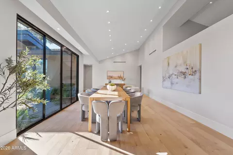 Dining - 4610 E Flower St, Phoenix, AZ 85018 photo 2 of 2