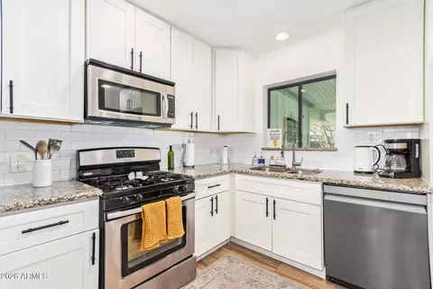 Kitchen - 2320 E Harvard St, Phoenix, AZ 85006 photo 2 of 2