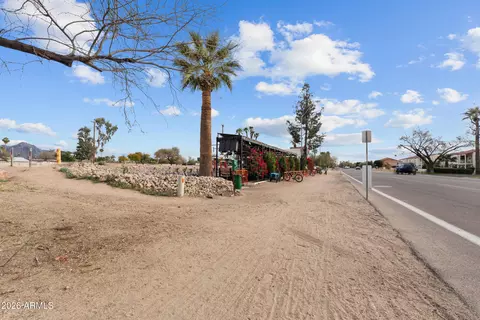Exterior - 202 E Ruth Ave #2, Phoenix, AZ 85020 photo 4 of 5