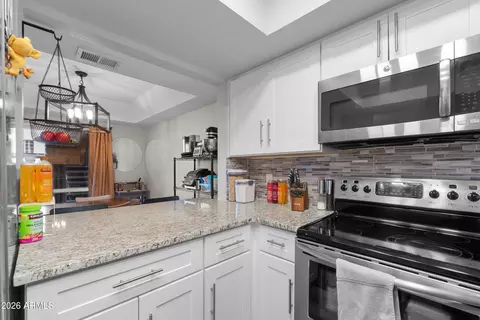 Kitchen - 202 E Ruth Ave #2, Phoenix, AZ 85020 photo 4 of 4