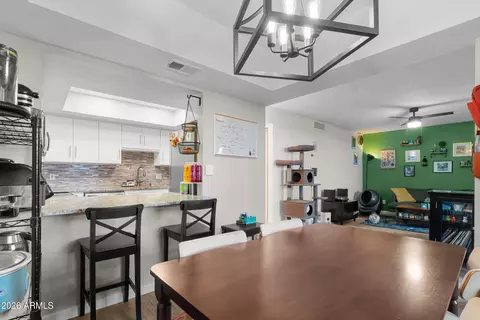 Dining - 202 E Ruth Ave #2, Phoenix, AZ 85020 photo 2 of 2