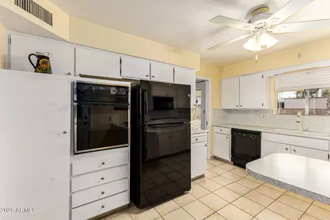 Kitchen - 5923 E Anaheim St, Mesa, AZ 85205 photo 4 of 4