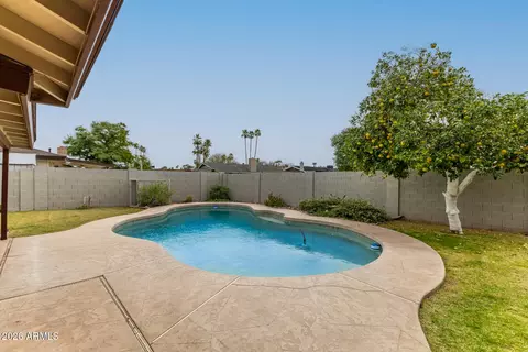 Exterior - 1941 E Pebble Beach Dr E, Tempe, AZ 85282 photo 7 of 9