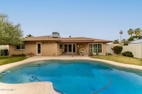Exterior - 1941 E Pebble Beach Dr E, Tempe, AZ 85282 photo 4 of 9