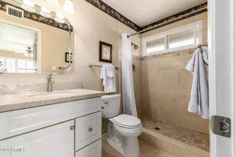 Bath - 1941 E Pebble Beach Dr E, Tempe, AZ 85282 photo 2 of 3