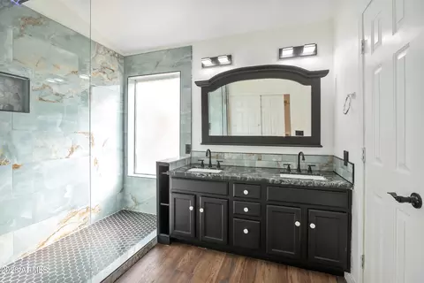 Bath - 9851 E Irwin Cir, Mesa, AZ 85209 photo 3 of 3