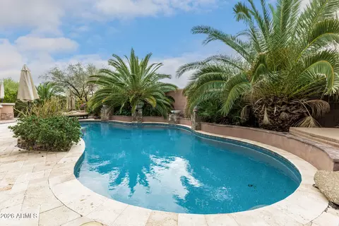 Exterior - 3139 E Harwell Rd, Phoenix, AZ 85042 photo 7 of 10