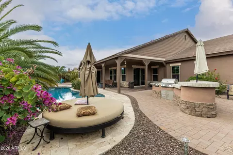 Exterior - 3139 E Harwell Rd, Phoenix, AZ 85042 photo 9 of 10
