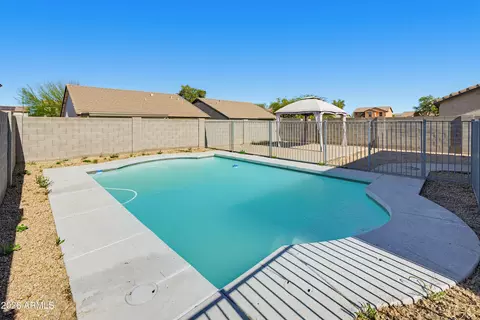 Exterior - 3818 W Carson Rd, Phoenix, AZ 85041 photo 8 of 10
