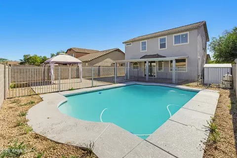Exterior - 3818 W Carson Rd, Phoenix, AZ 85041 photo 7 of 10