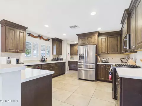 Kitchen - 3110 E Lupine Ave, Phoenix, AZ 85028 photo 1 of 4