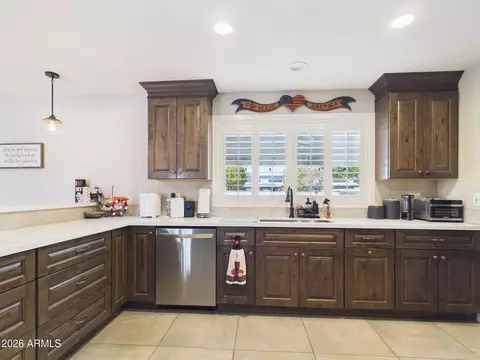 Kitchen - 3110 E Lupine Ave, Phoenix, AZ 85028 photo 2 of 4