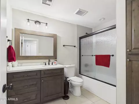 Bath - 3110 E Lupine Ave, Phoenix, AZ 85028 photo 1 of 2