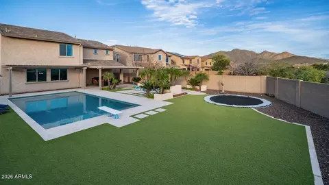 3743 W Lapenna Dr, New River, AZ 85087