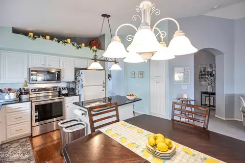 Kitchen - 558 E Devon Dr, Gilbert, AZ 85296 photo 1 of 1