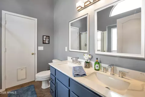 Bath - 558 E Devon Dr, Gilbert, AZ 85296 photo 4 of 4