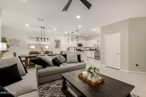 3232 W Juniper Canyon Dr, Phoenix, AZ 85083