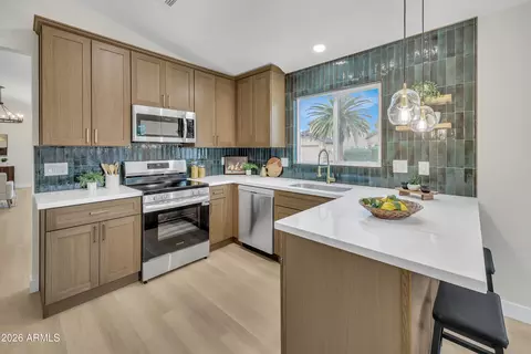 Kitchen - 3109 E Kerry Ln, Phoenix, AZ 85050 photo 2 of 4